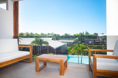 balkon/terras, Naboo Resort & Dive Center - Adults Only in West Bay