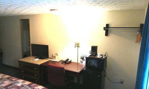 บัดเจ็ต โฮสต์ แอร์พอร์ต อินน์ (Budget Host Airport Inn) in วอเตอร์วิลล์ (ME)