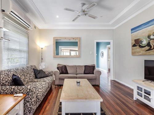 Oscars Pet Friendly Beach House, 14 Tomaree Road