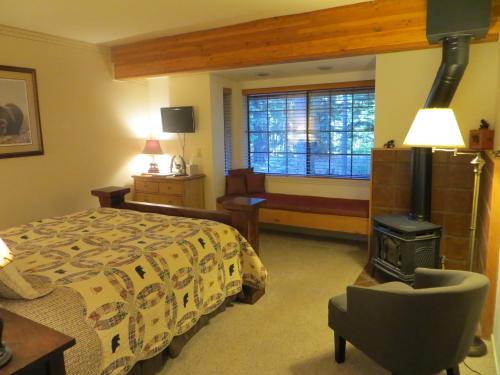 Donner Lake Inn B&B