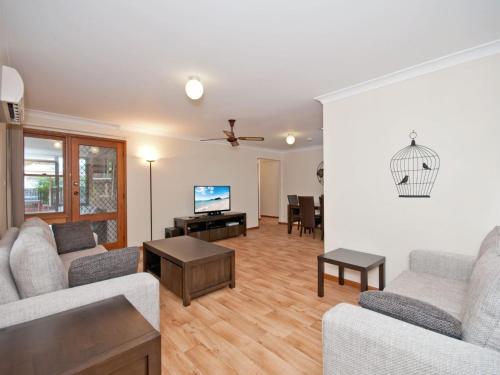 Government Road, 27, Skippers Rest