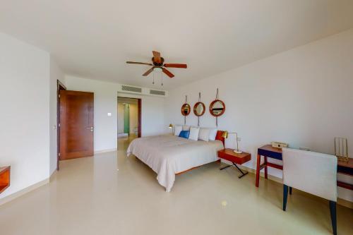 Hakuna Matata 725N at Mareazul Beachfront