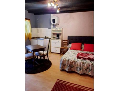 Appartements Room in Apartment - Sci La Mijotiere pont des sable 47200 fourque sur Garonne