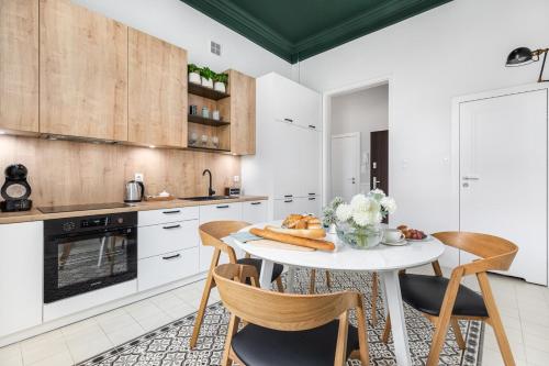 KAZIA Apartment in My Center