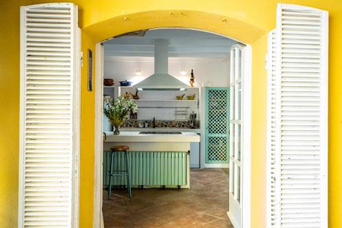 Lidias Rural House – Barcelona, NJ