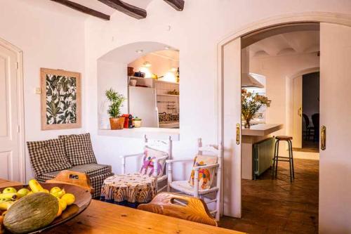 Lidias Rural House – Barcelona, NJ
