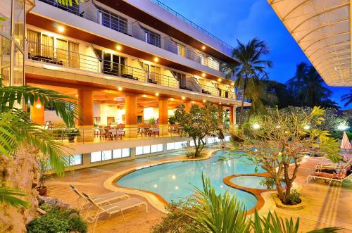 Samui First House Hotel