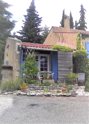 Petit studio atypique et cosy en Provence