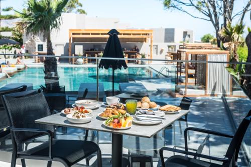 Food and beverages, Eliros Mare Beachfront Poem Hotel in Gerogioupoli