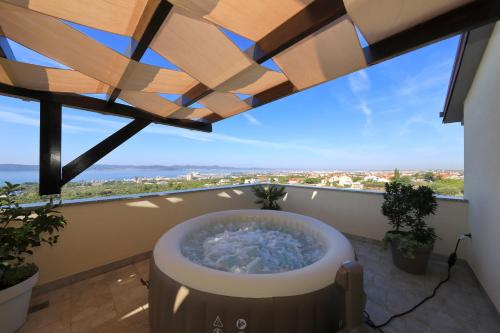 Vanda Land penthouse 3