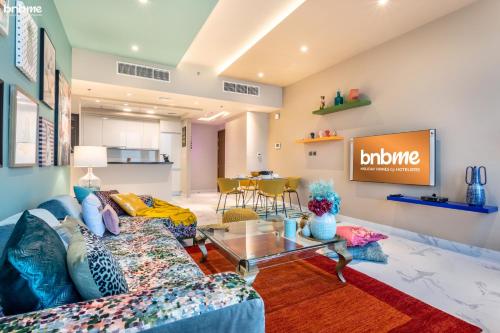 bnbmehomes|Lux 2B Apt |Dubai Canal Water View-4406 - image 8