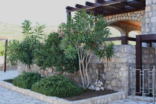 Villa with Sea View image 4