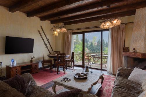 Parnassus Dreamwood Chalet