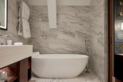 Parkgate Hotel - image 11
