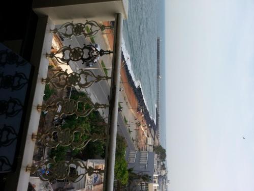 ロータス ベイ ビュー ホテル