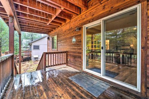 Luxe Truckee Cabin with Golf Course View and Deck