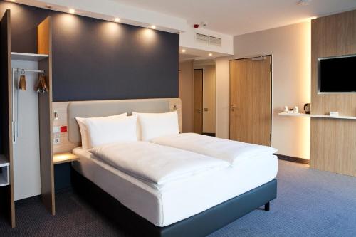 홀리데이 인 익스프레스 루스테나우 바이 IHG