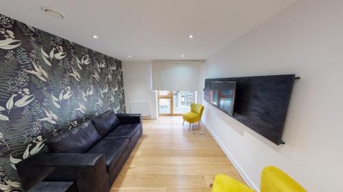 Quay Apartments Manchester - image 5