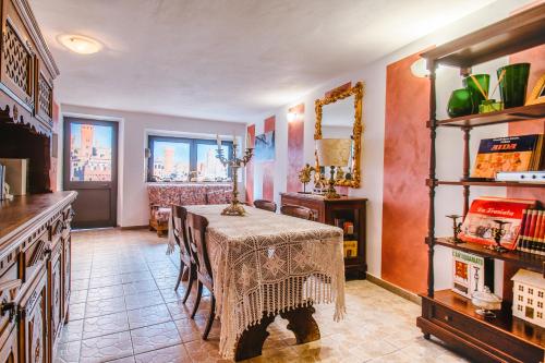 酒吧/高級酒吧, 拉琺布日卡德樂奧羅酒店 (La Fabbrica dell'Oro) in 阿斯蒂