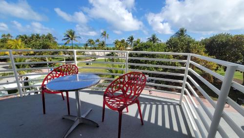 Strand Ocean Drive Suites - image 13