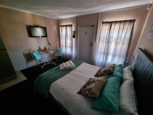 18 on Brand in Sunnyridge