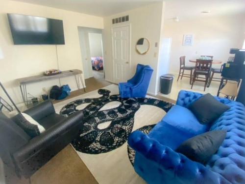 Cozy Two Bedroom Apartment in the City Center thumb 2