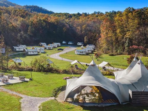 Under Canvas Great Smoky Mountains in Pigeon Forge, USA