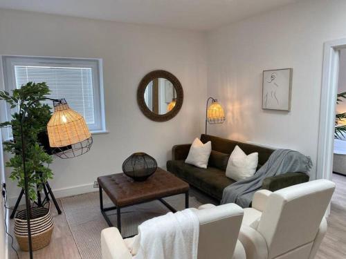 Spacious ground floor, two bed property with en-suite Flat 1