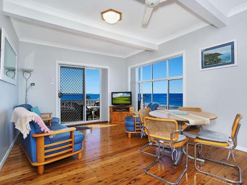 Beachcomer, Unit 1 - The Entrance, NSW