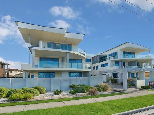 Samar Cove Unit 8 photo 1