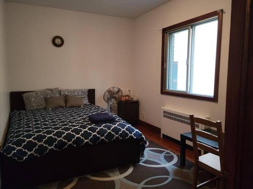 Cozy Giant Room -Montreal Downtown