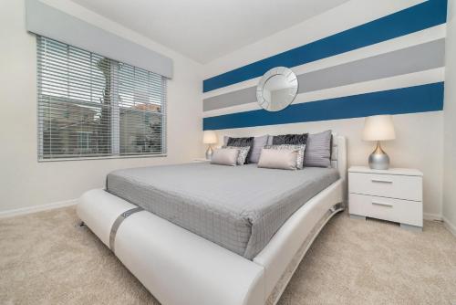 6100BOD-Solterra Resort - main image