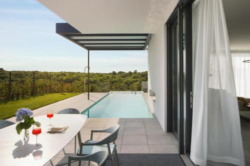 A szálláshely kívülről, Design Villa Noble with Spa in Bale
