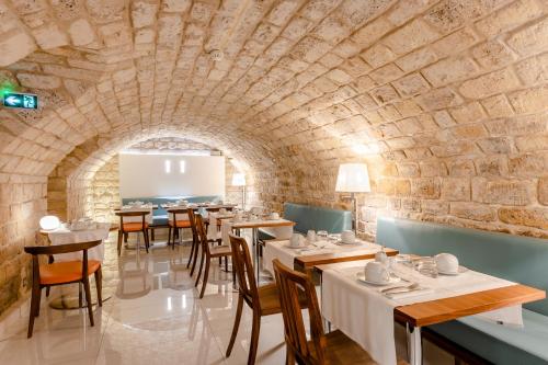 Best Western Le Jardin de Cluny - image 7