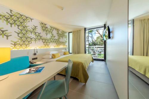 Standard Double Room with Balcony - Annex image 5