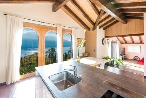 CASA LUNA - WONDERFUL LAKE VIEW in Brione sopra Minusio, Schweiz