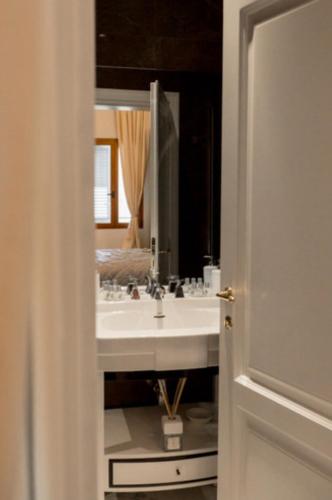 Borgo Pinti Suites Le Stanze dei Nobili - image 9