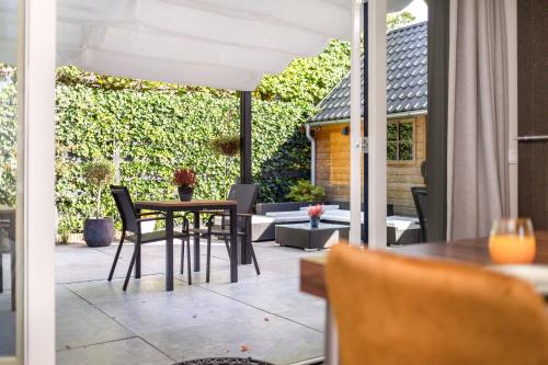 花園, B&B De Mansarde in 阿培爾頓