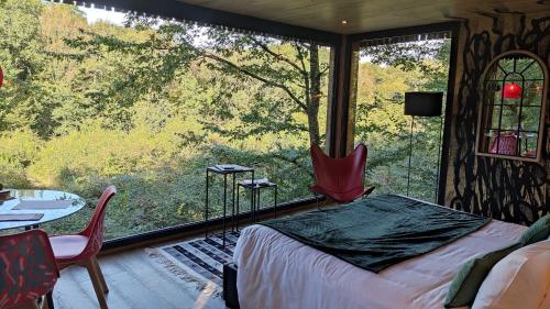 1 queen bed