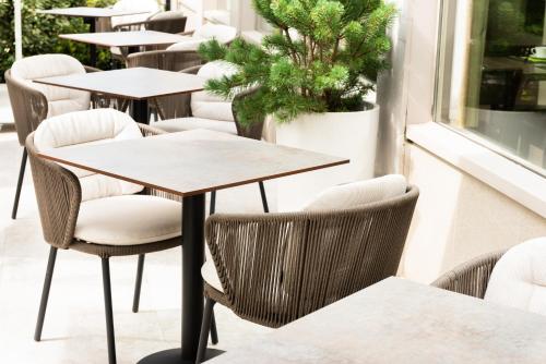 Hotel Iris - image 7