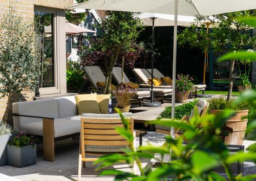 Hotel Iris Room Type - Double Room with Garden View Hotel Iris Room Type - Double Room with Garden View