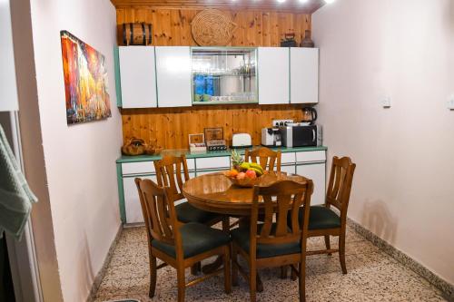 virtuve, Sophias Cottage in Askas
