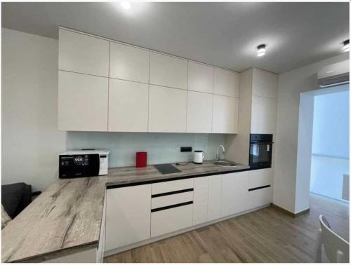 Lux 1-bedroom beautiful apartment Most City Central area in Dnipro