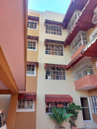 4to nivel 2 habitaciones 2 banos Alma Rosa I in Alma Rosa