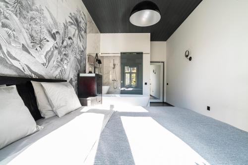 Ultra Cozy Minimalistic Studios In Heart of Kiev