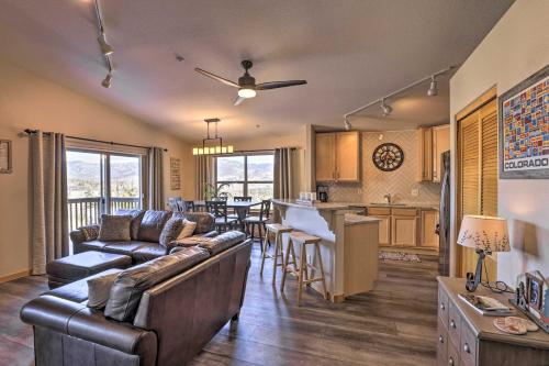 Newly Remodeled Picturesque Condo with Mountain View in Silverthorne, USA