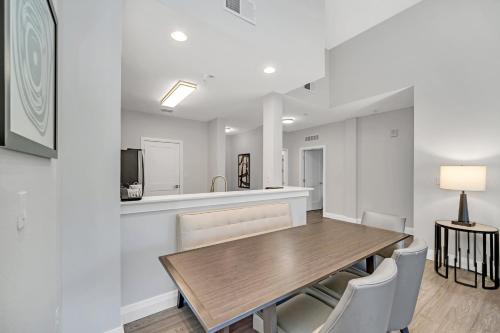 3 bedroom at The Grove Resort (2111) - image 12