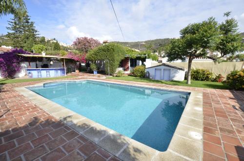  Maravillosa villa privada con piscina y gran jardín in Taramay