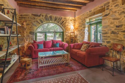 Hani Kastania - Chestnut Forest House gîte à louer Soúgia