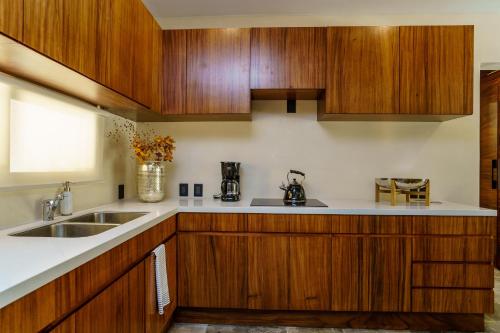 Astonishing Penthouse & Garden 4 level PvtPool
